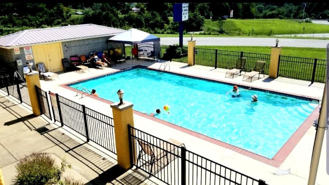 Executive Inn Scottsville מראה חיצוני תמונה