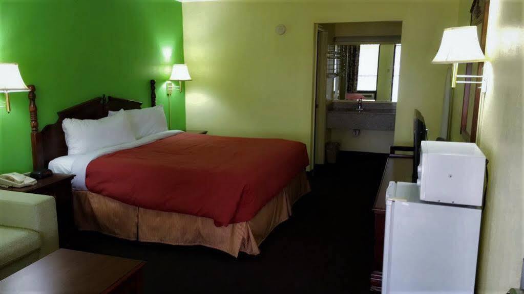Executive Inn Scottsville מראה חיצוני תמונה